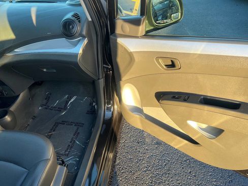 Used 2014 Chevrolet Spark LT image 25