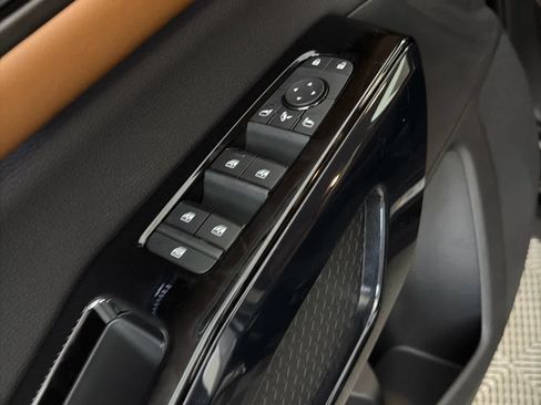 New 2026 Nissan Pathfinder Platinum FWD image 24