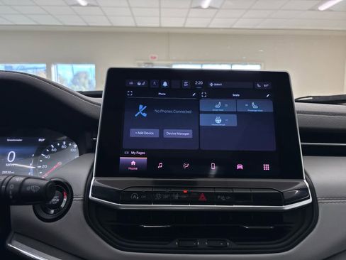 Used 2023 Jeep Compass Limited w/ Sun and Sound Group image 33