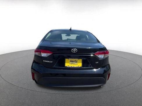 Used 2025 Toyota Corolla LE FWD image 12