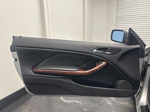 Used 2002 BMW 325Ci Convertible image 12