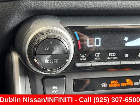 Used 2025 Toyota RAV4 XLE AWD/4WD image 30