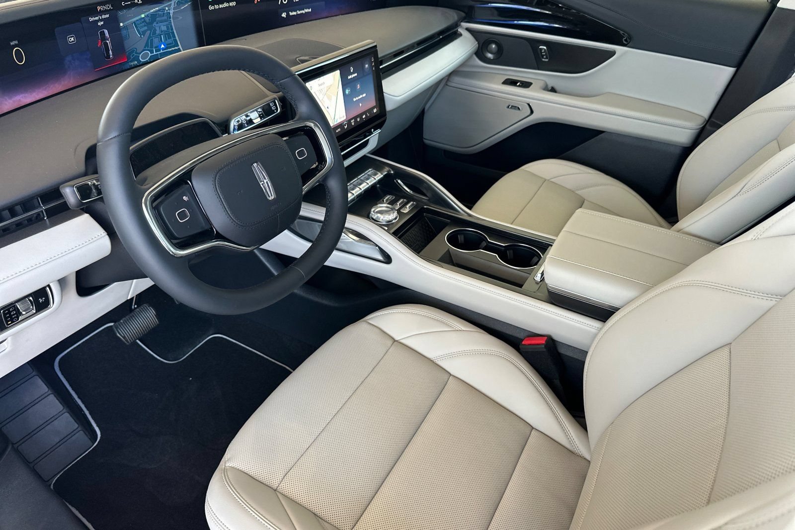 New 2026 Lincoln Nautilus Premier w/ Equipment Group 102A AWD/4WD image 9