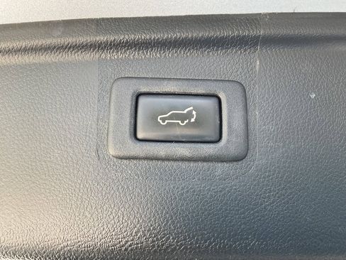 Used 2016 Subaru Outback 2.5i Limited AWD/4WD image 38