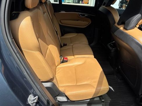 Used 2019 Volvo XC90 T6 Momentum AWD/4WD image 8