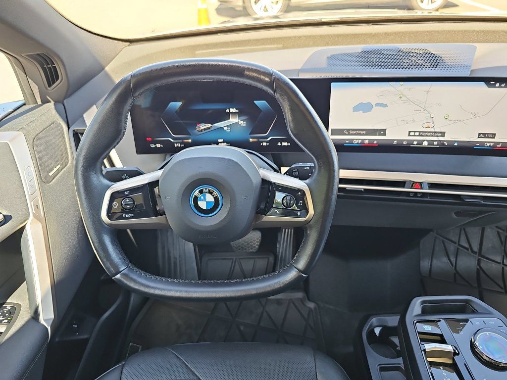 Used 2024 BMW iX xDrive50 w/ Premium Package AWD/4WD image 13