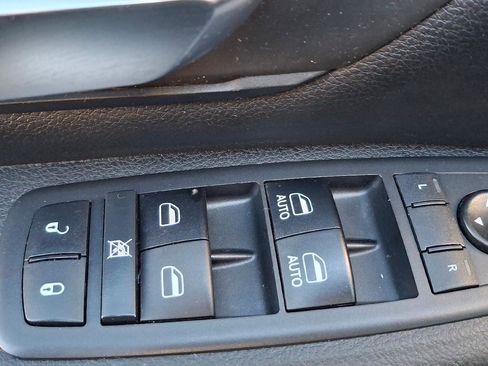 Used 2019 RAM 1500 Tradesman AWD/4WD image 13