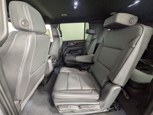 New 2026 GMC Yukon XL Denali w/ LPO, Floor Liner Package image 33
