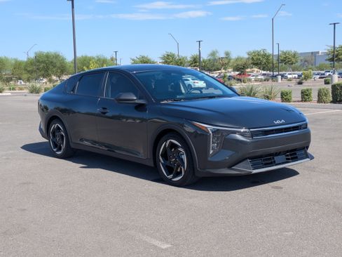 Certified 2025 Kia K4 EX FWD image 7