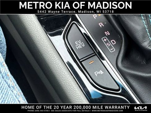 Used 2018 Kia Niro EX Premium FWD image 27