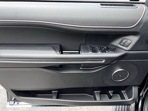 New 2024 Ford Expedition Limited image 12