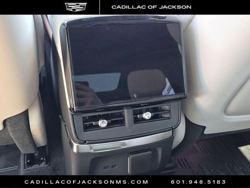 New 2026 Cadillac Vistiq Luxury w/ LPO, Floor Liner Package AWD/4WD image 22