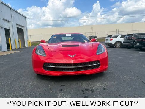 Used 2019 Chevrolet Corvette Stingray Coupe w/ 1LT RWD image 2