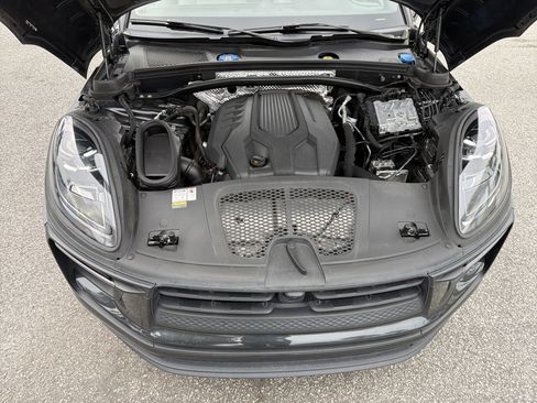 Used 2022 Porsche Macan AWD/4WD image 36