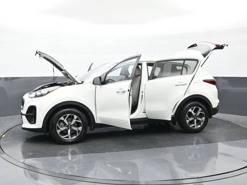 Used 2020 Kia Sportage LX FWD image 46