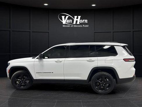 Used 2024 Jeep Grand Cherokee L Limited w/ Black Appearance Package image 6