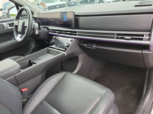 Used 2025 Hyundai Santa Fe Limited FWD image 21