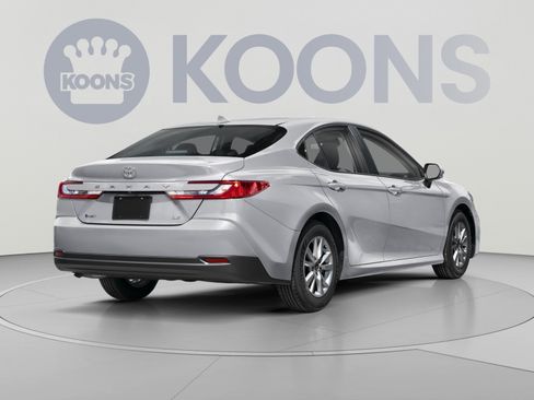 Used 2026 Toyota Camry LE FWD image 2