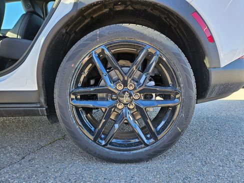 New 2026 Chevrolet Equinox EV LT w/ LPO, Blackout Package image 16