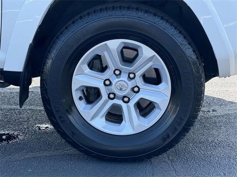 Used 2023 Toyota 4Runner SR5 Premium image 7