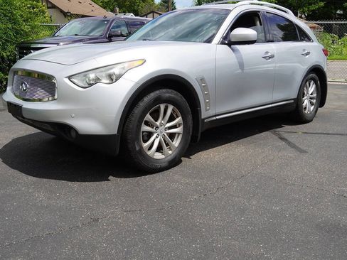 Used 2010 INFINITI FX35 AWD w/ Navigation Pkg image 2