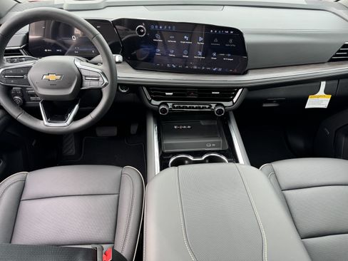 New 2026 Chevrolet Suburban Premier w/ Sun And Tow Package image 18