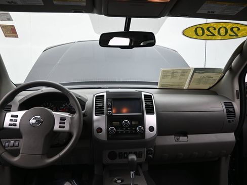 Used 2020 Nissan Frontier SV w/ Midnight Edition Floor Mats image 28