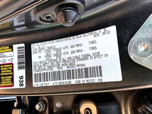 Used 2023 Toyota Tacoma TRD Off-Road w/ Technology Package image 19