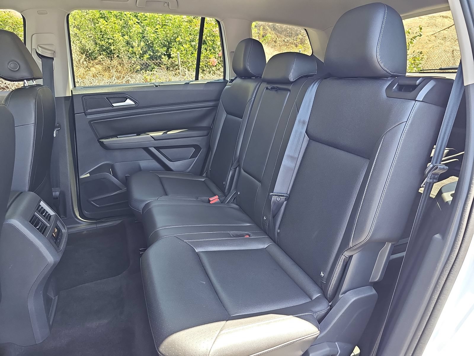 Used 2020 Volkswagen Atlas SEL FWD image 16