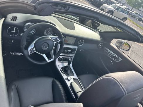 Used 2013 Mercedes-Benz SLK 250 image 19
