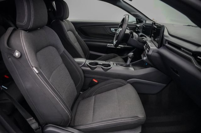 Used 2025 Ford Mustang Coupe RWD image 21