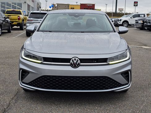 Used 2025 Volkswagen Jetta S image 2