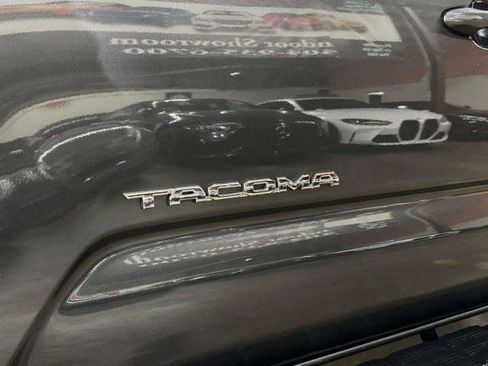Used 2019 Toyota Tacoma SR5 RWD image 15