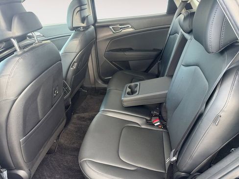 Used 2024 Kia Sportage EX image 27