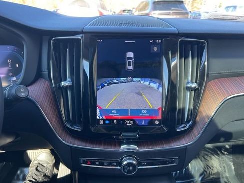 Certified 2023 Volvo XC60 B5 Ultimate w/ Climate Package image 35