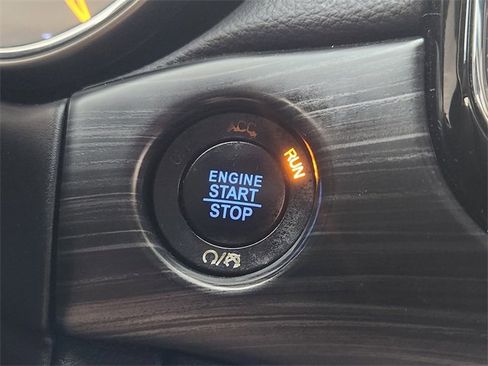 Used 2019 Jeep Grand Cherokee Altitude image 20