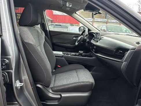 Used 2021 Nissan Rogue SV image 24