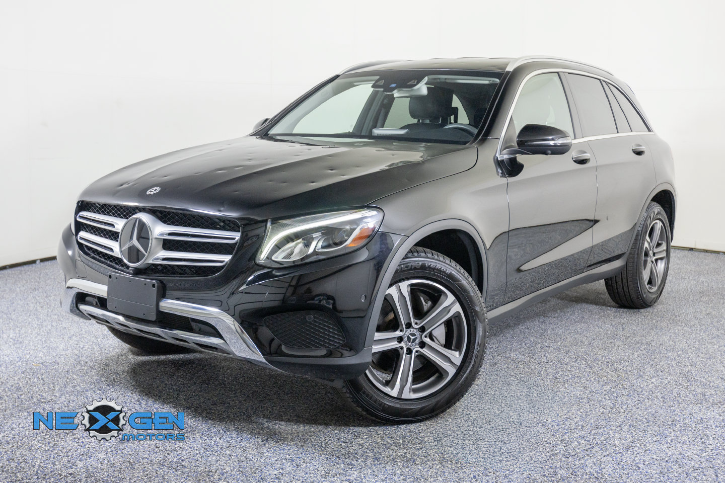 Used 2019 Mercedes-Benz GLC 300 4MATIC image 4
