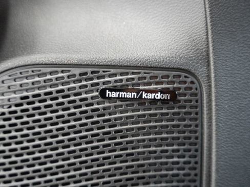 New 2026 Chrysler Pacifica Pinnacle image 37