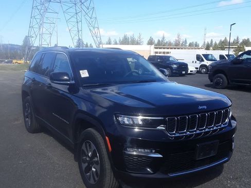 Used 2022 Jeep Grand Cherokee Limited 4xe w/ MOPAR Finishing Package image 3