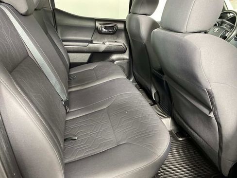 Used 2019 Toyota Tacoma TRD Sport w/ Technology Package AWD/4WD image 12