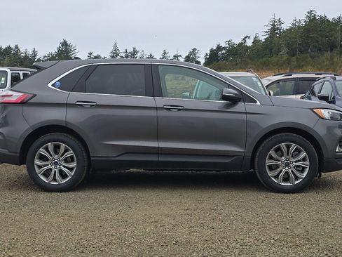 Used 2022 Ford Edge Titanium AWD/4WD image 4