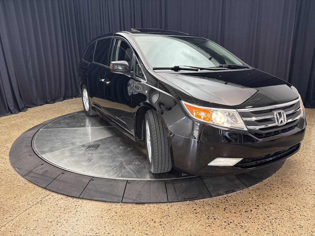 Used 2013 Honda Odyssey Touring Elite image 8