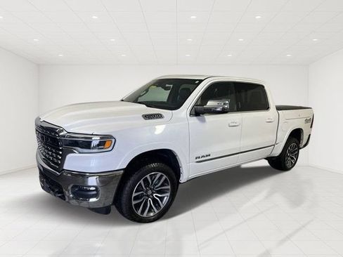Used 2025 RAM 1500 Limited w/ Off Road Group AWD/4WD image 5