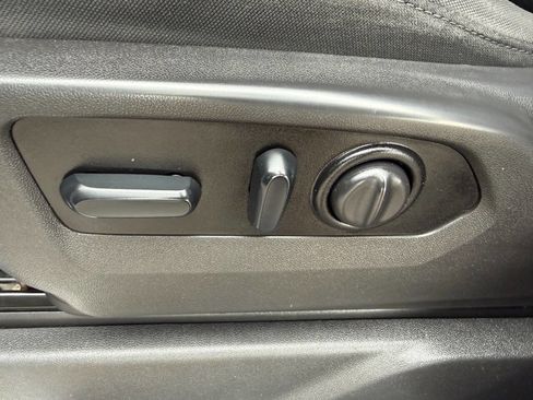 Used 2022 Chevrolet Silverado 2500 LT w/ Convenience Package AWD/4WD image 19