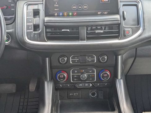Used 2021 Chevrolet Suburban LT RWD image 19