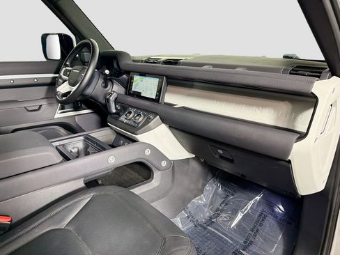 Certified 2023 Land Rover Defender 110 S AWD/4WD image 30