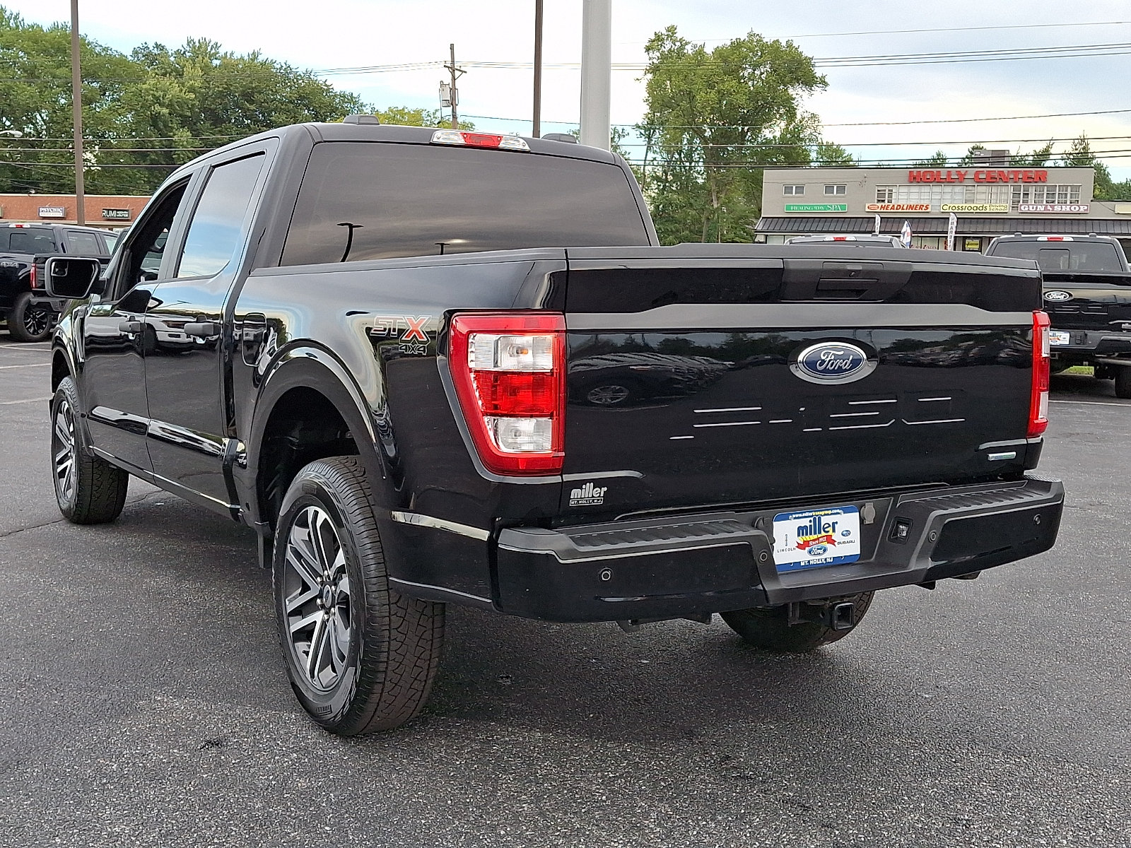 Certified 2023 Ford F150 XL w/ STX Appearance Package AWD/4WD image 4
