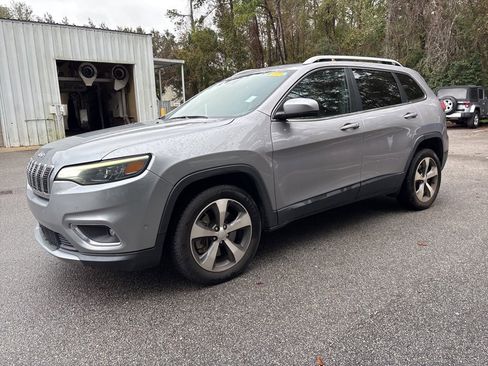 Used 2021 Jeep Cherokee Limited image 23