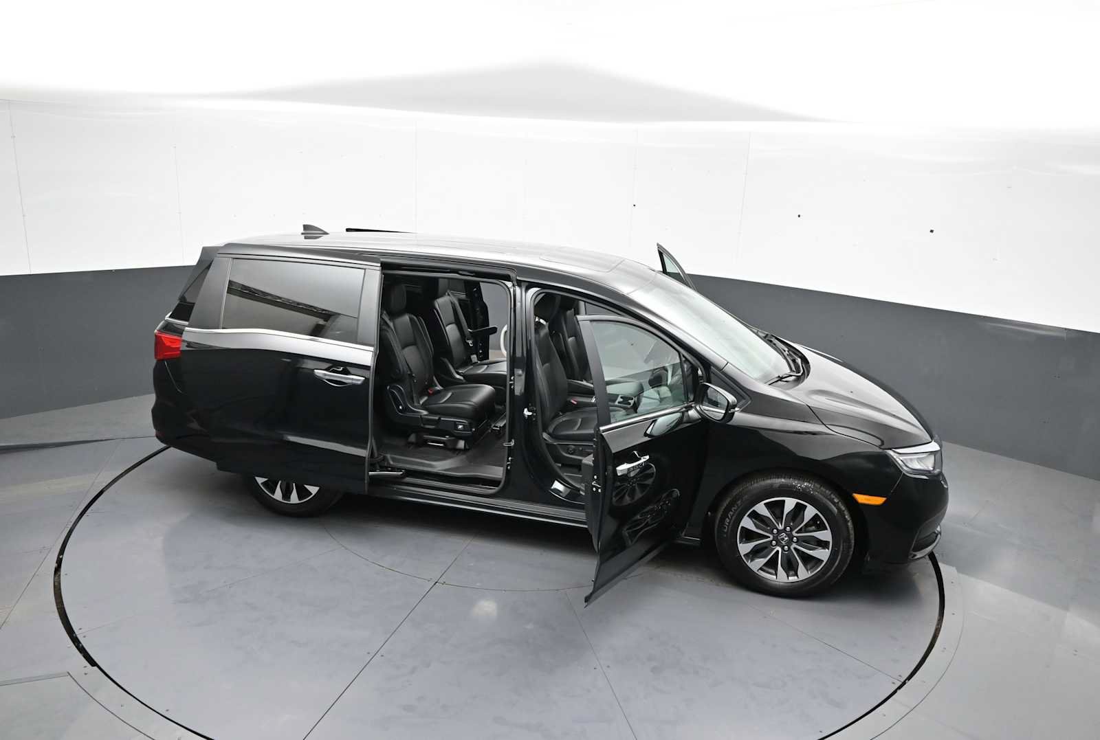 Certified 2023 Honda Odyssey EX-L image 46